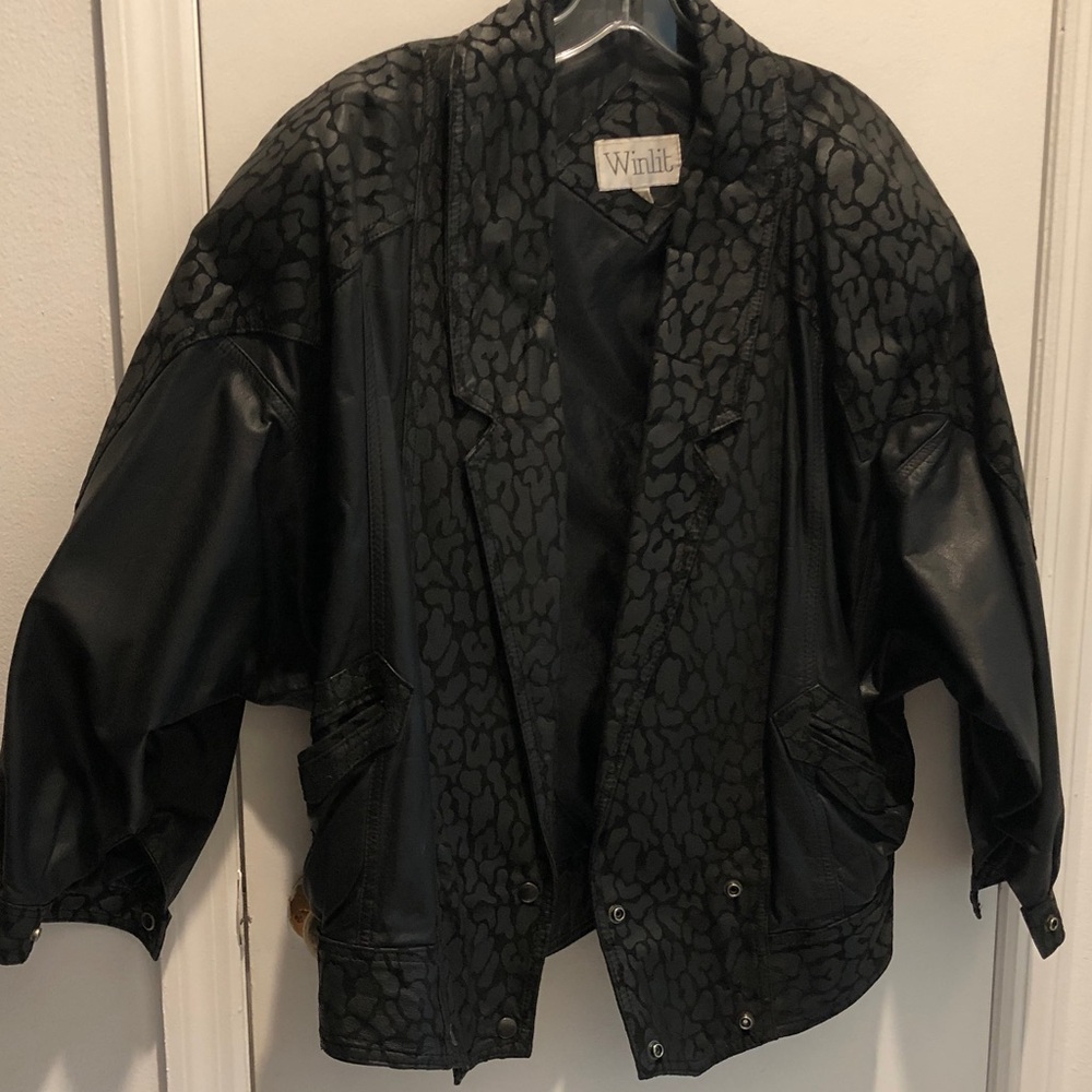 Winlit Black Pattern-Texture Faux Leather Jacket for Women